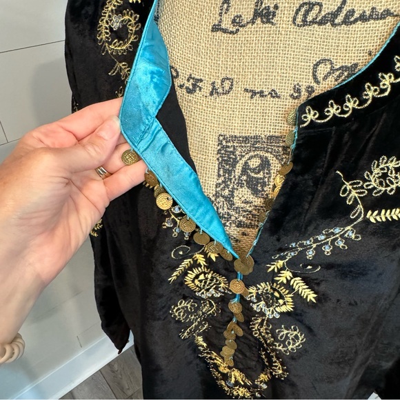 Soft Surroundings Black Crushed Velvet Embroidered Tunic Top - Large - Picture 7 of 9